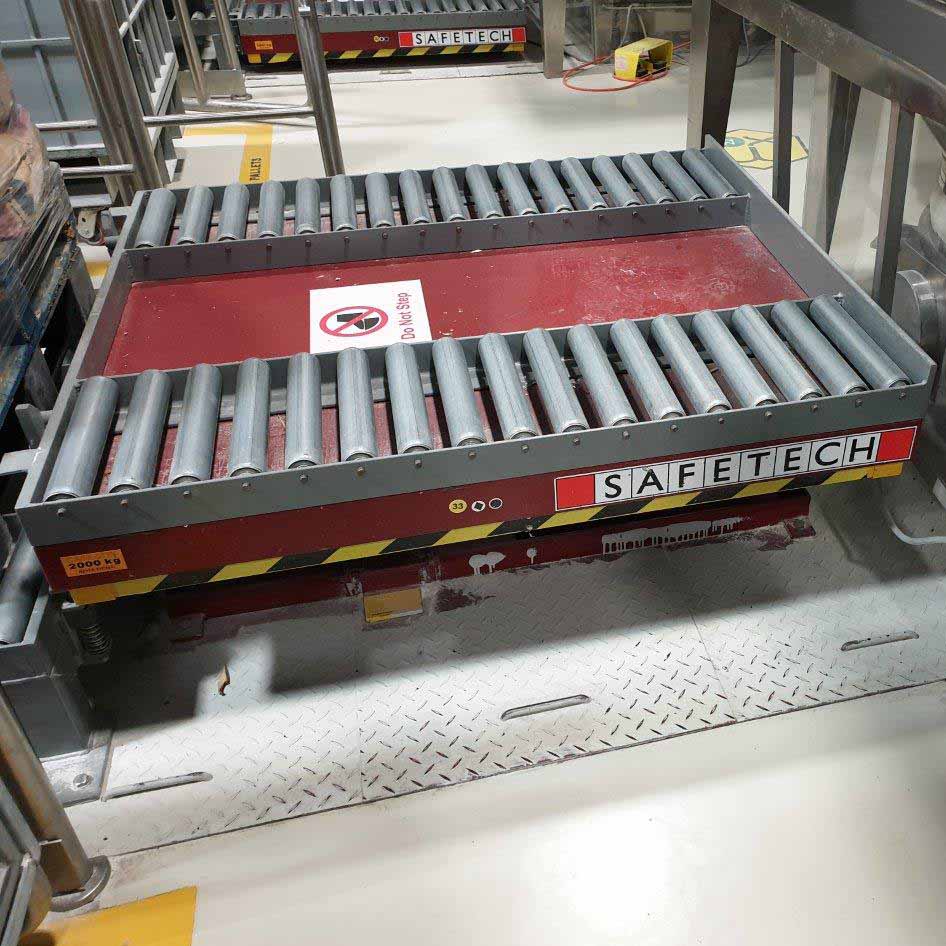 Conveyor Scissor Lifts